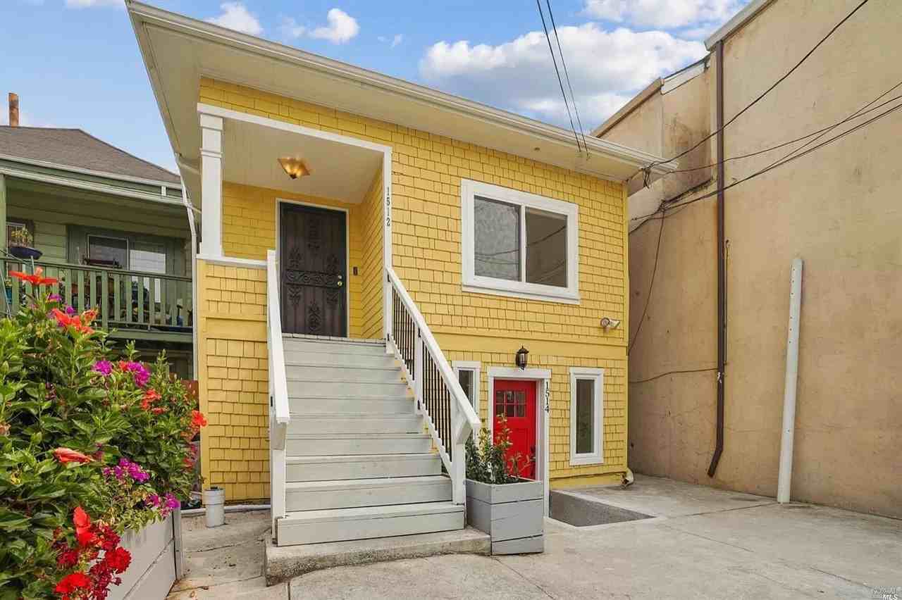 1514 Campbell St - Photo 3 of 18