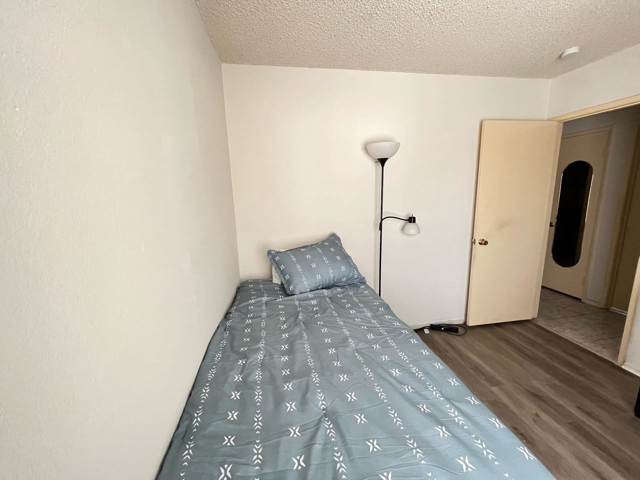 6850 Windward St - Photo 2 of 5