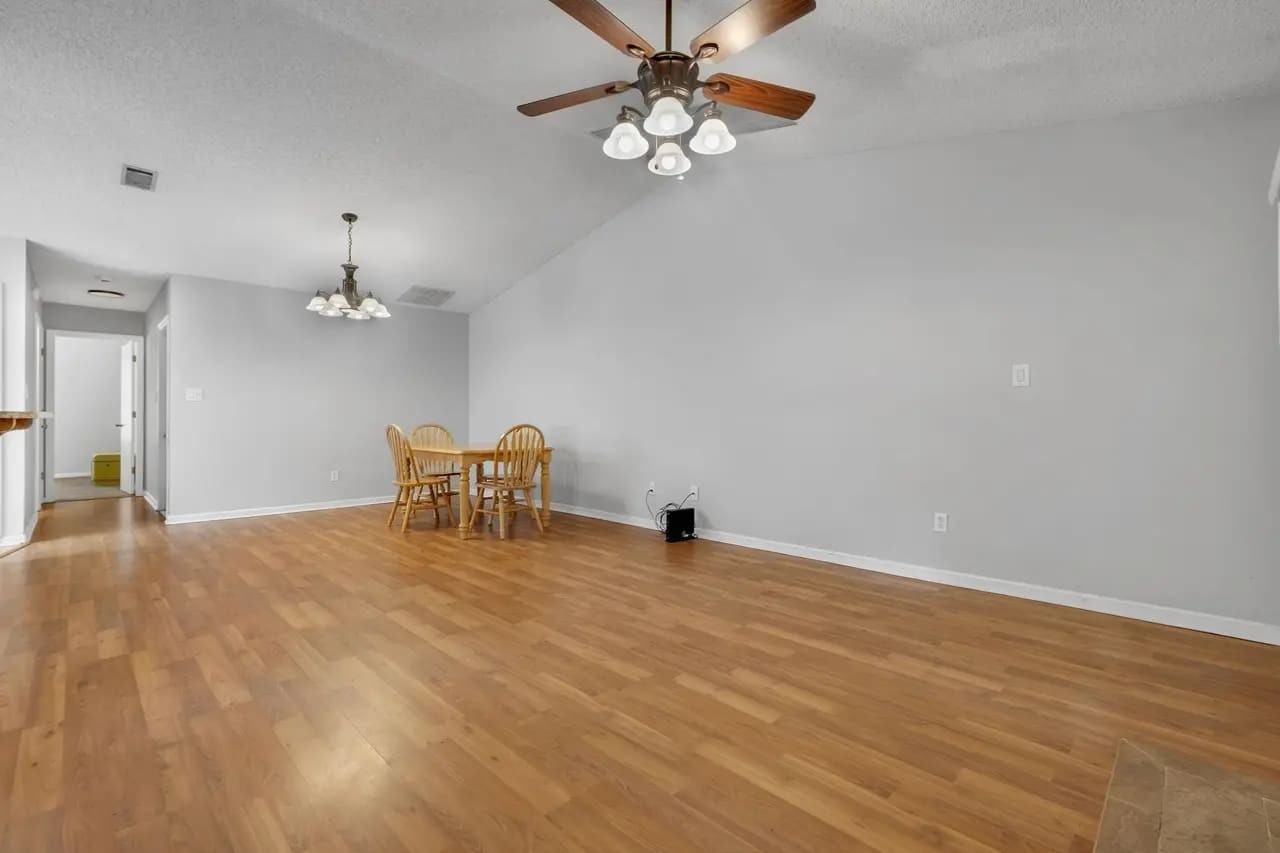 4258 Benchmark Trce - Photo 5 of 19