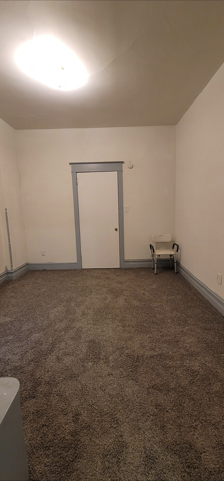 18 N 13th St #1stFL - Photo 3 of 4