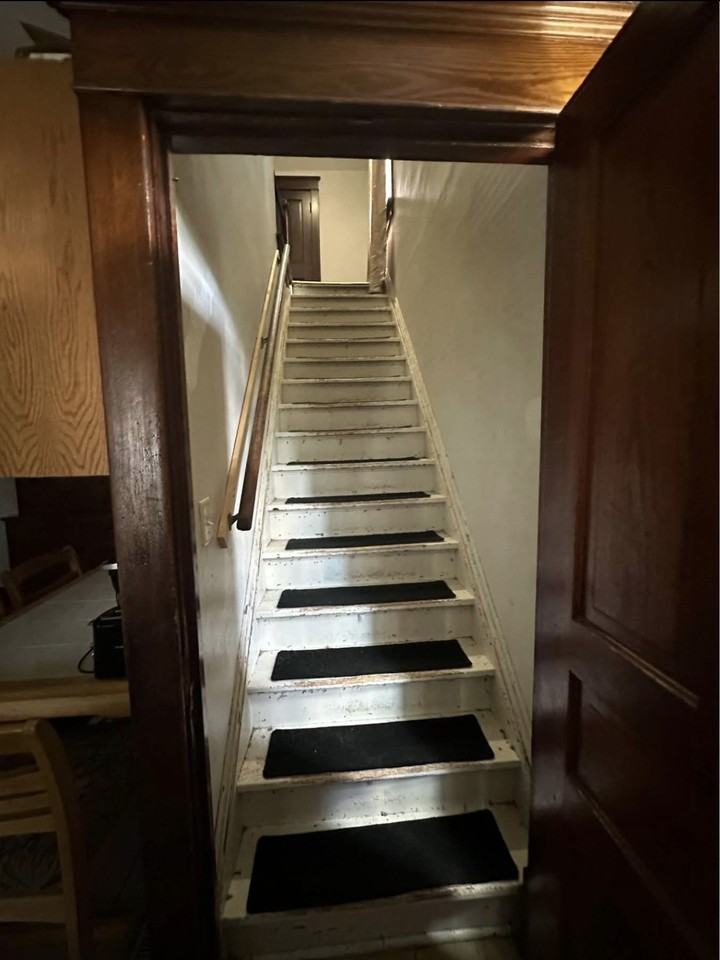 318 N 5th Ave - Photo 2 of 12