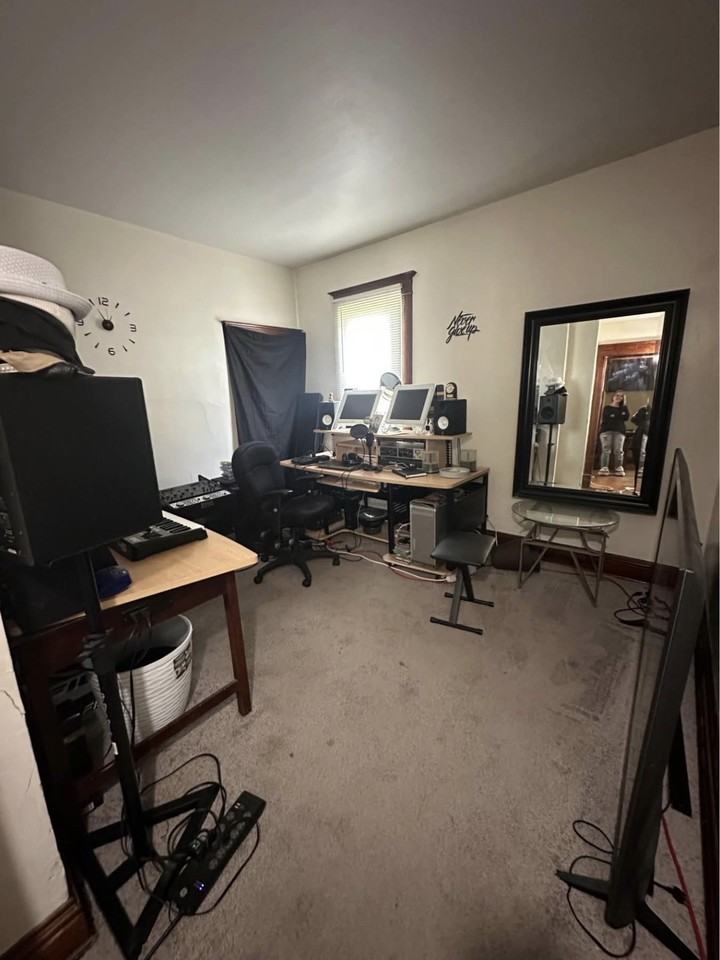 318 N 5th Ave - Photo 5 of 12