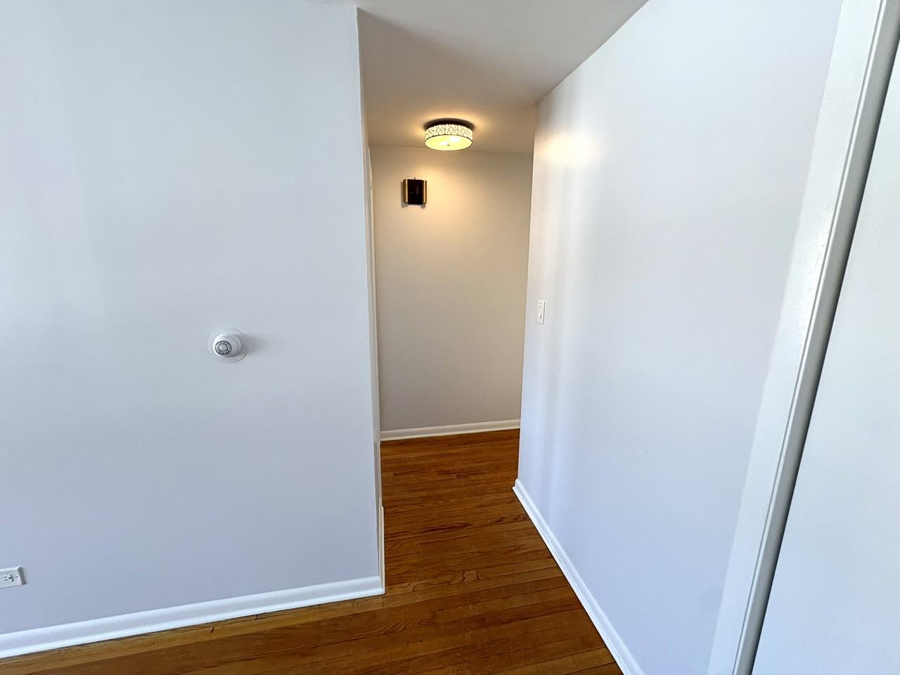 8905 Plainfield Rd #1E - Photo 6 of 18