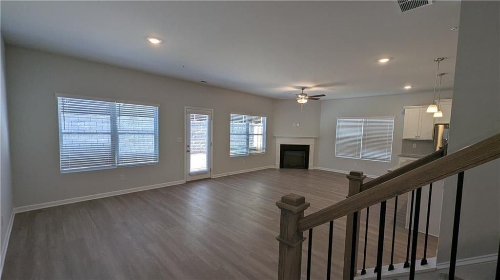 427 Lanier Cir - Photo 5 of 50