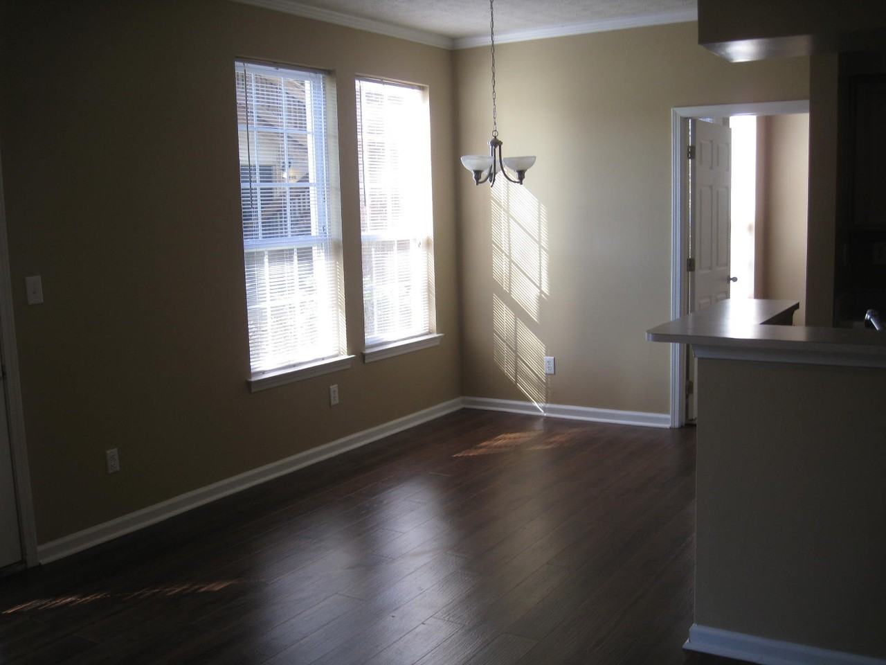 1101 Beaumont Centre Ln - Photo 3 of 8