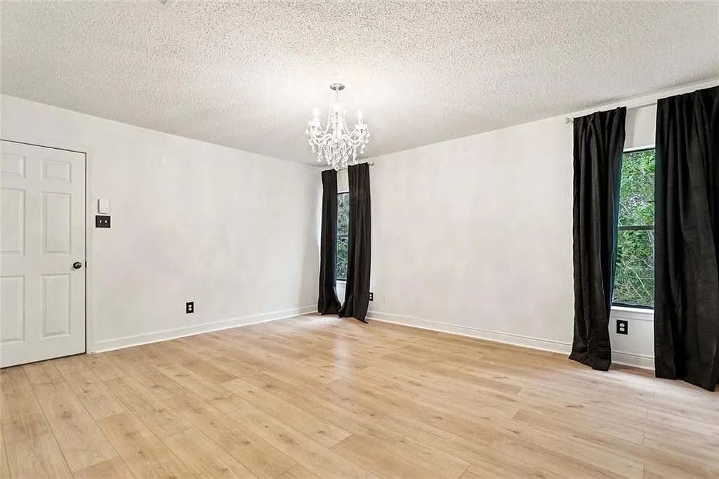 1637 Shylock Dr - Photo 6 of 24