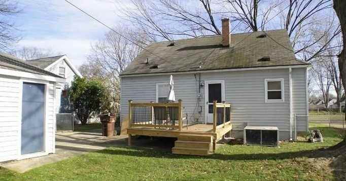 1153 Farmington Rd - Photo 2 of 3