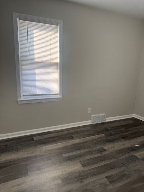 1153 Farmington Rd - Photo 3 of 3