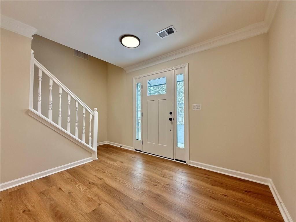 3969 Leeward Ct - Photo 5 of 46