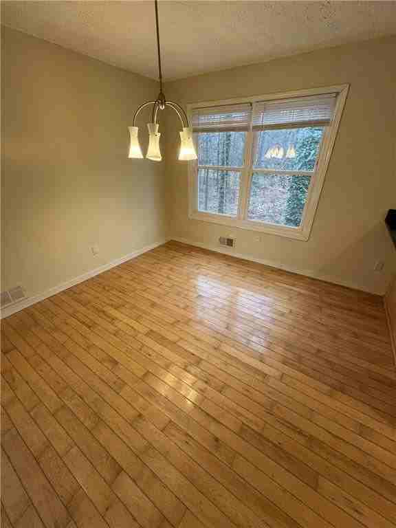 3246 Able Ct - Photo 4 of 13