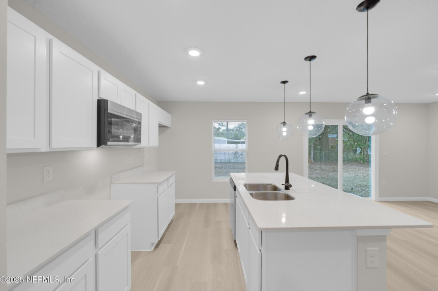 2044 Holcroft Dr - Photo 3 of 20