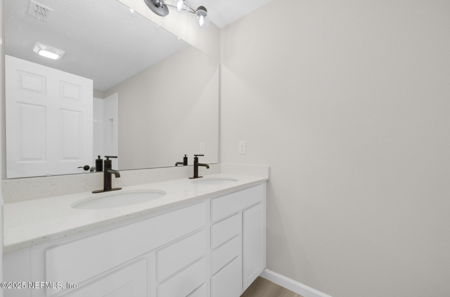 2044 Holcroft Dr - Photo 5 of 20