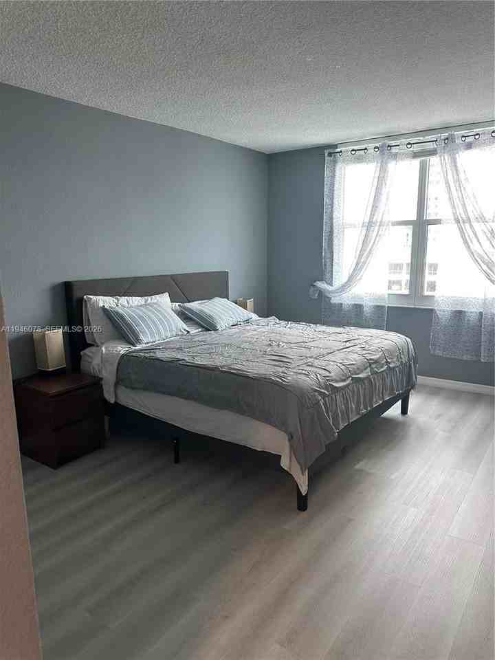 Center St #2501-507 - Photo 7 of 16