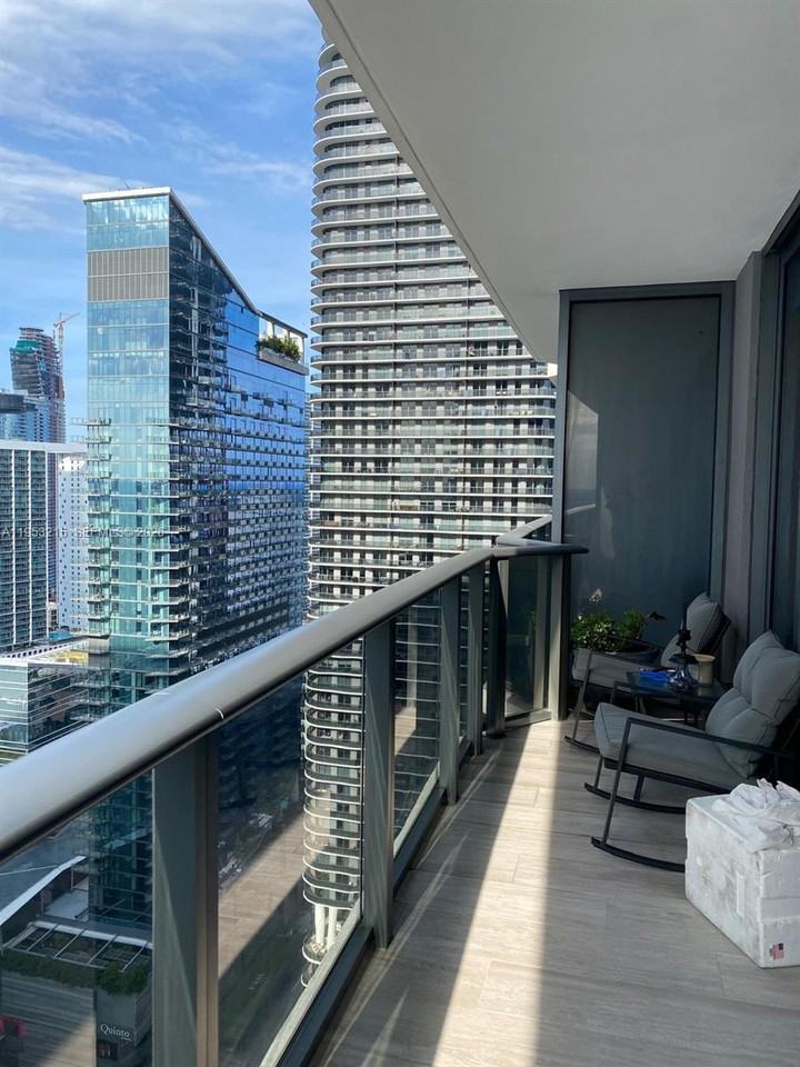 Brickell Ave #55-3909 - Photo 4 of 27