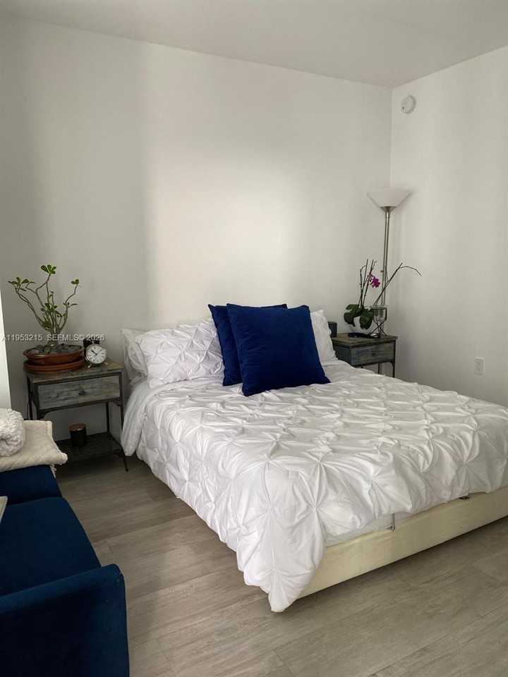 Brickell Ave #55-3909 - Photo 7 of 27