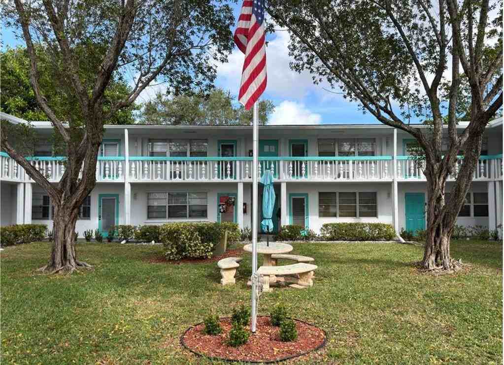 295 Newport T #295-295 - Photo 7 of 26