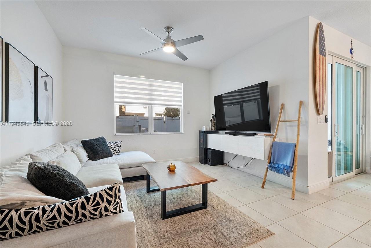 1827 Sandpiper Pointe Pl #1827 - Photo 3 of 48
