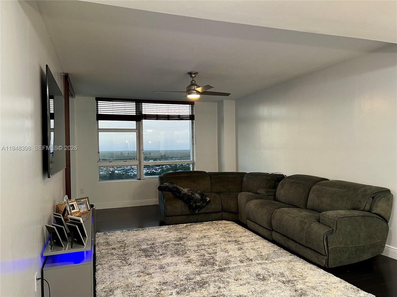 2681 N Flamingo Rd #26811806S - Photo 7 of 38