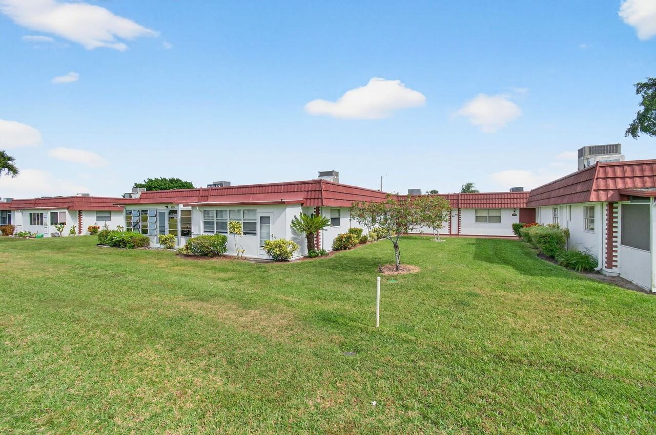 Waterford Isles Ln #213 - Photo 7 of 50