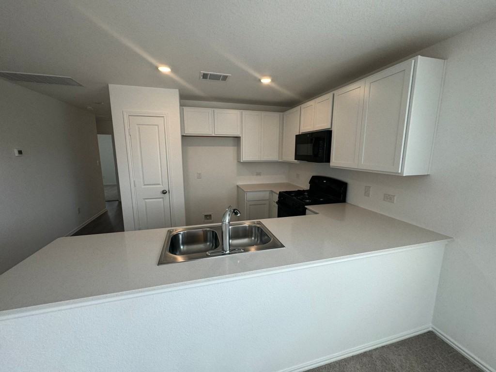 134 Avre Loop #134 - Photo 3 of 9