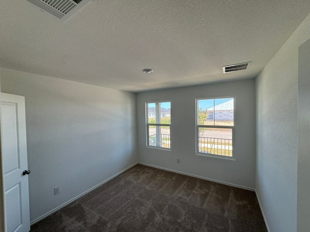 134 Avre Loop #134 - Photo 4 of 9