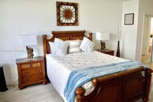 3725 S Ocean Dr - Photo 1 of 1