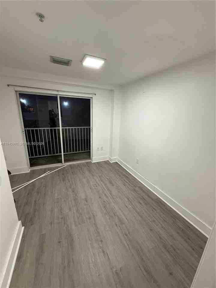 821 Sw 2nd St #821-6 - Photo 2 of 18