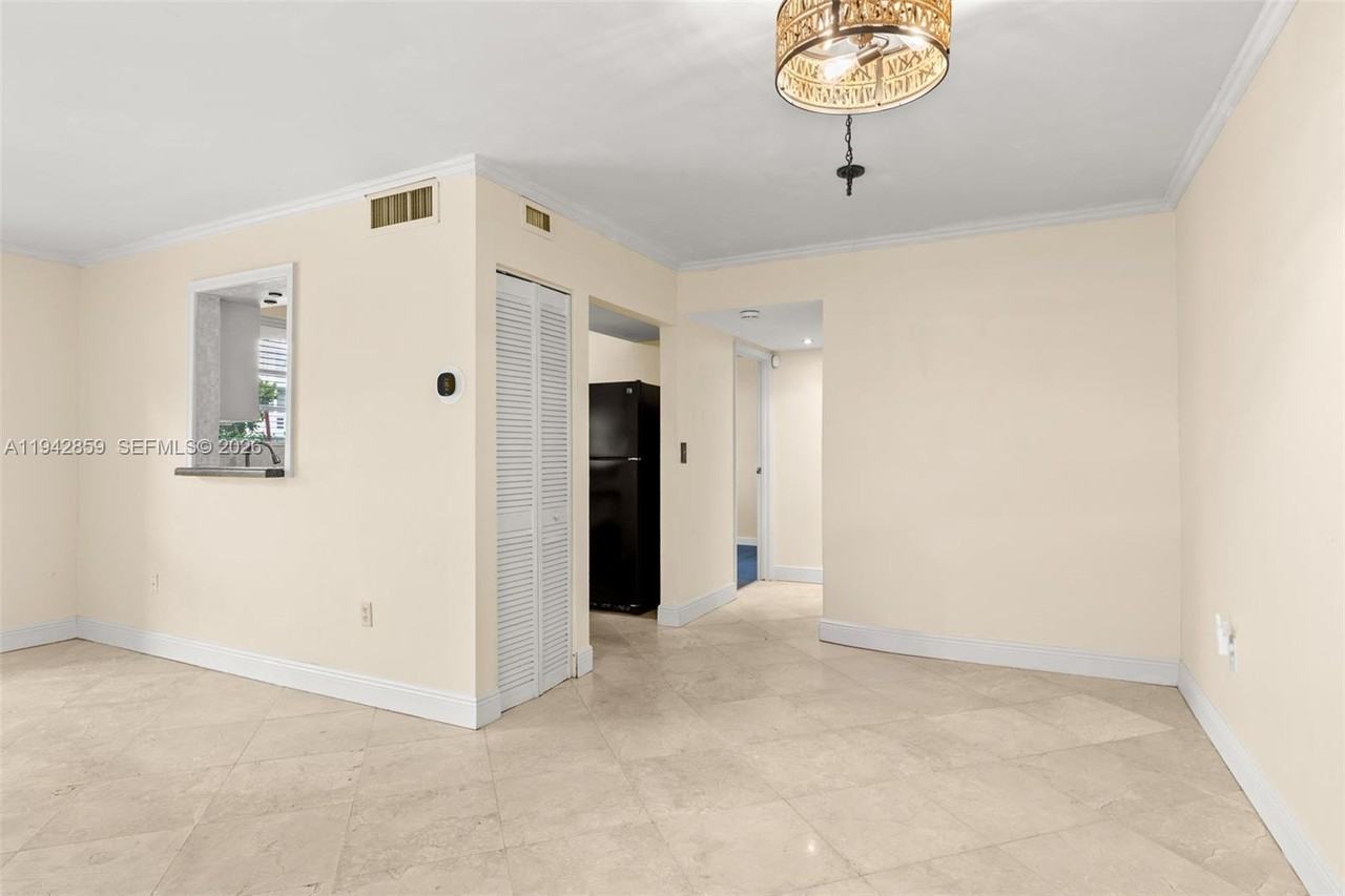 Flamingo-Lummus #821-101 - Photo 6 of 23