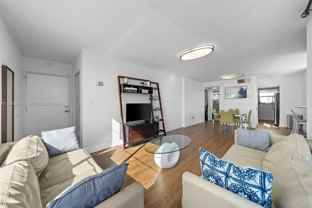 631 Jefferson Ave - Photo 1 of 1