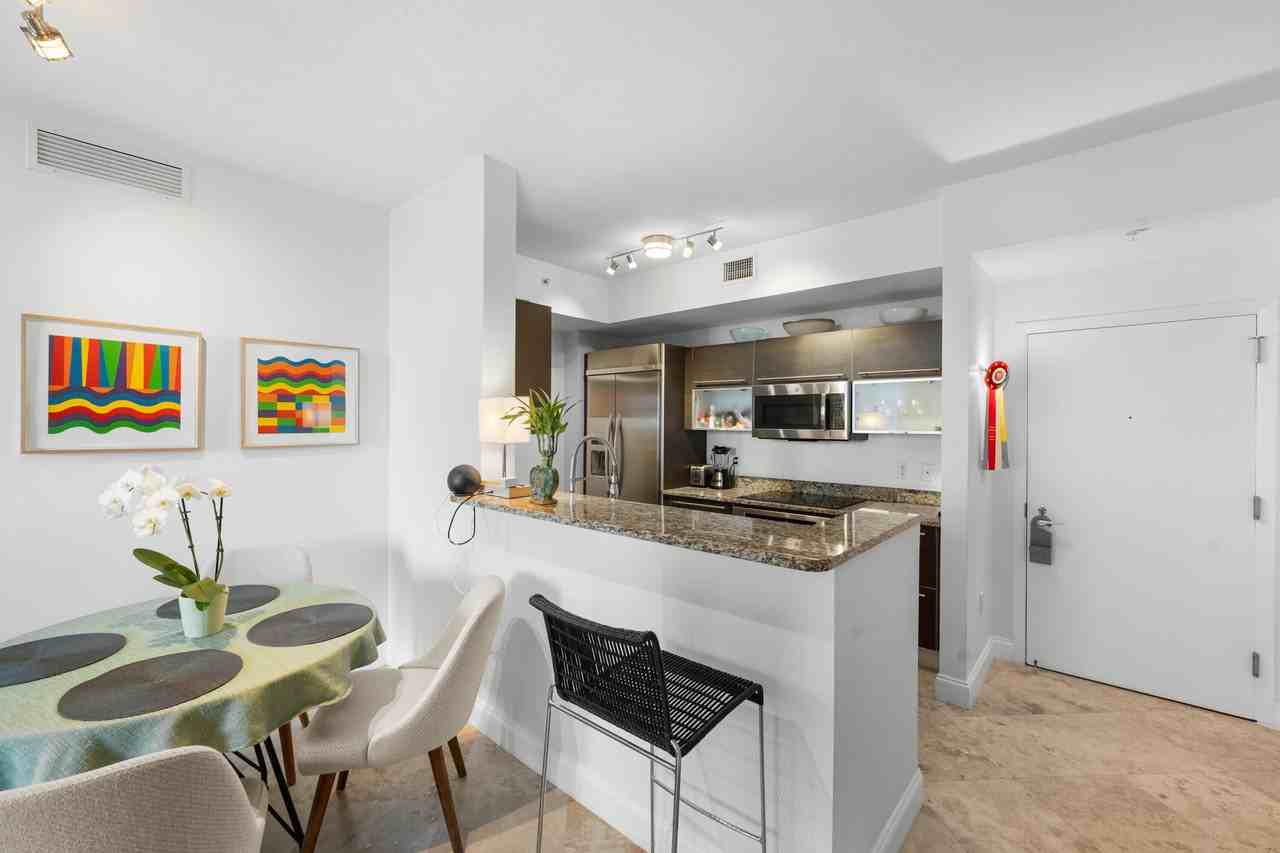 550 Okeechobee Blvd #550-1407 - Photo 3 of 27