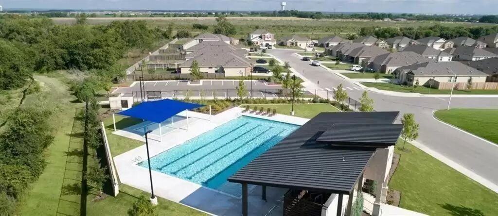 266 Silver Glen Dr #266 - Photo 2 of 26