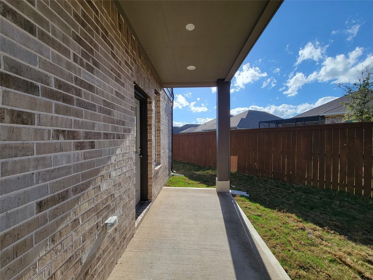 10058 Rosette Dr #10058 - Photo 4 of 37