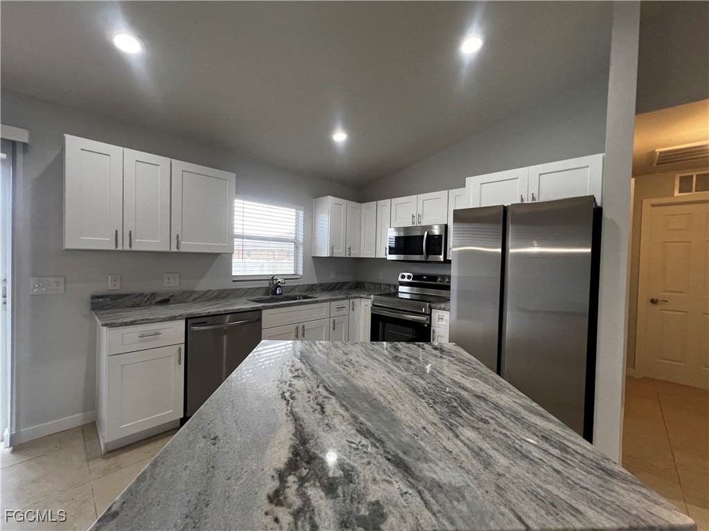 210 Manatee St #210 - Photo 2 of 34