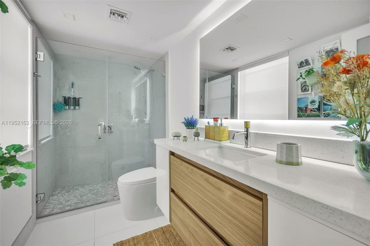 6801 Indian Creek Dr