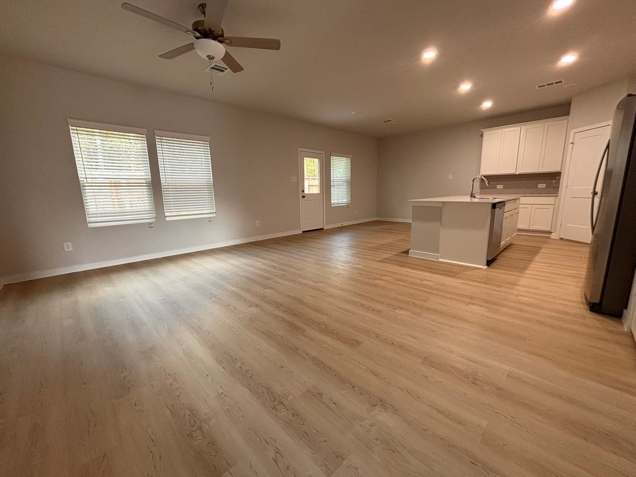 7910 Alset Dr #7910 - Photo 4 of 11