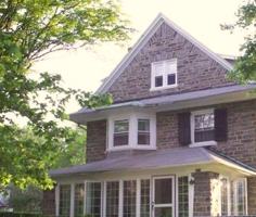 featured image of 2216 Georges Ln