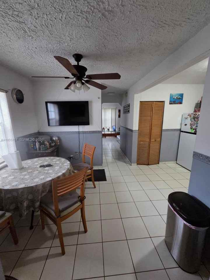 812 86th St #8121R - Photo 5 of 12