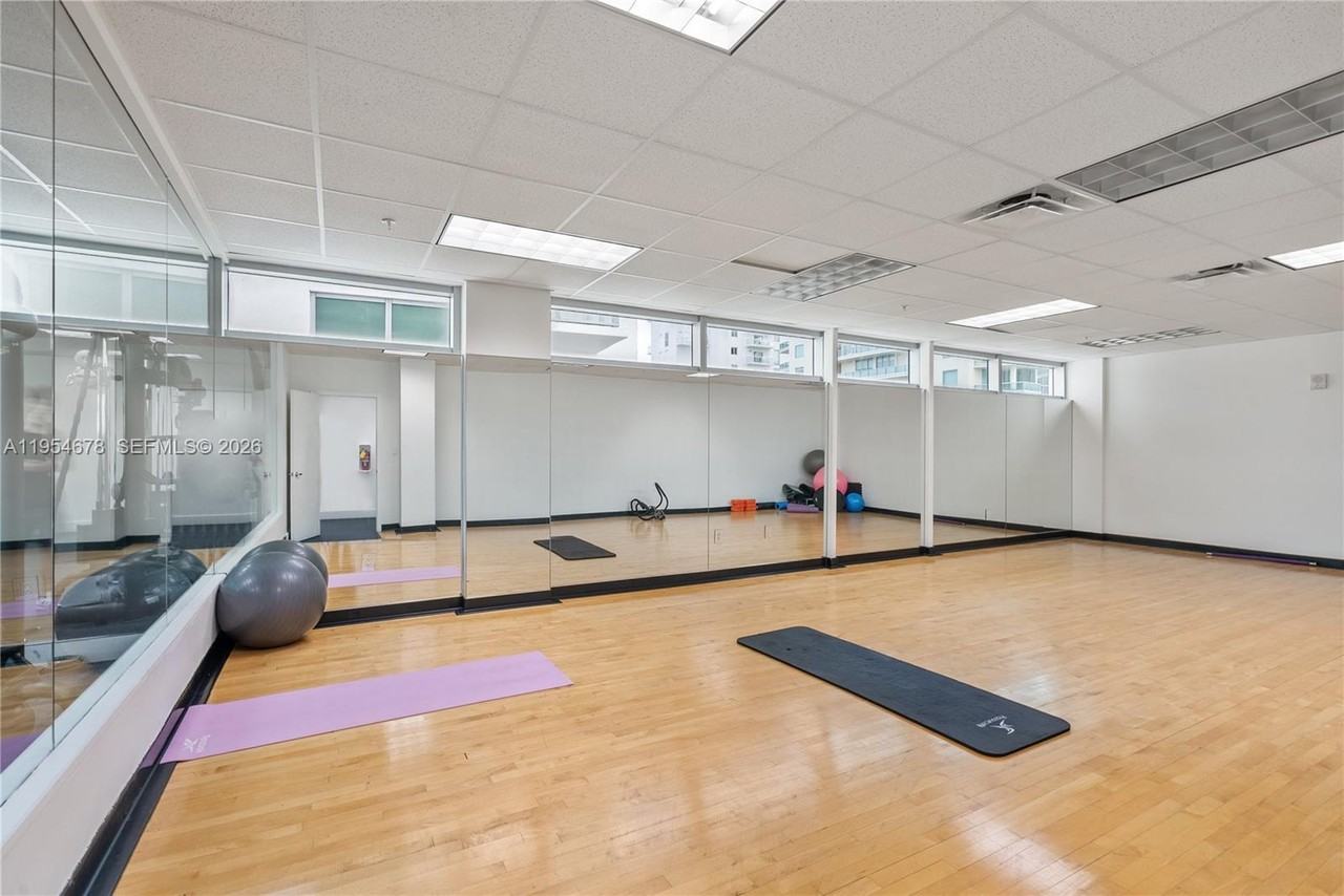 7928 East Dr #7928-303 - Photo 3 of 30