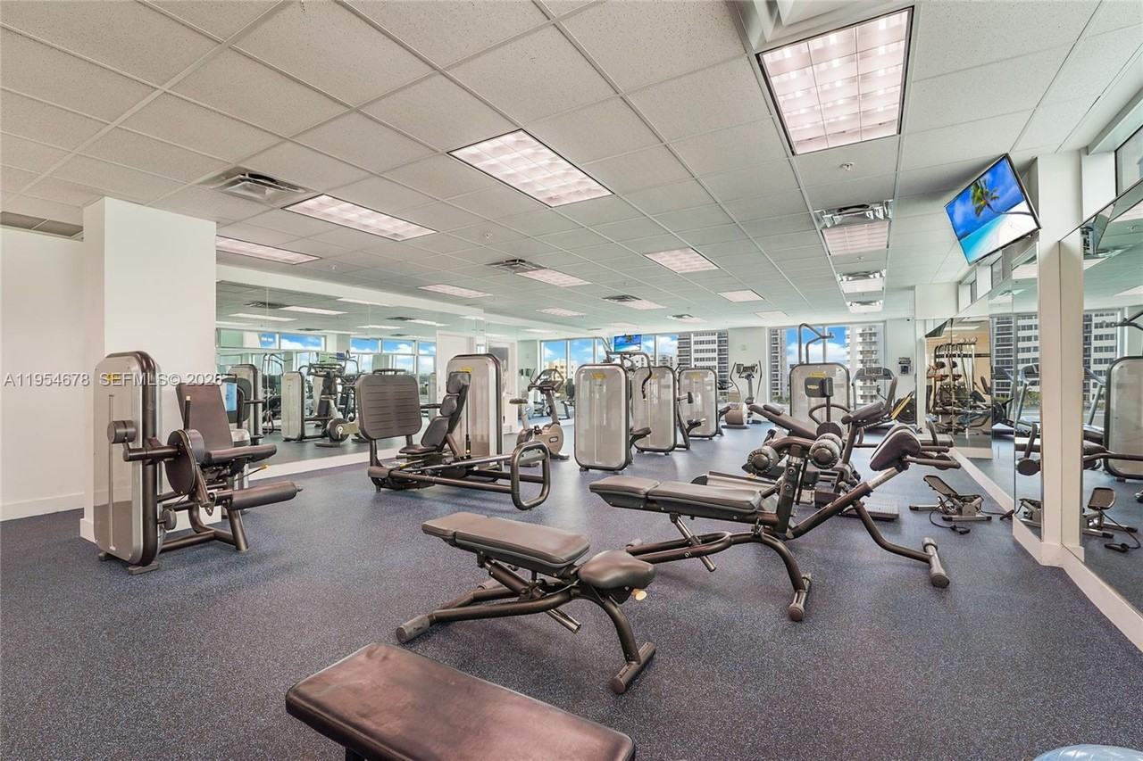 7928 East Dr #7928-303 - Photo 4 of 30