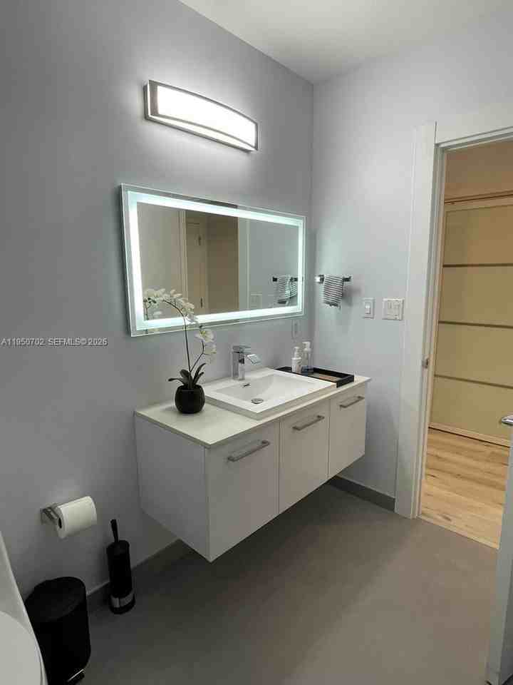 79th Street Cswy #7928-403 - Photo 6 of 24