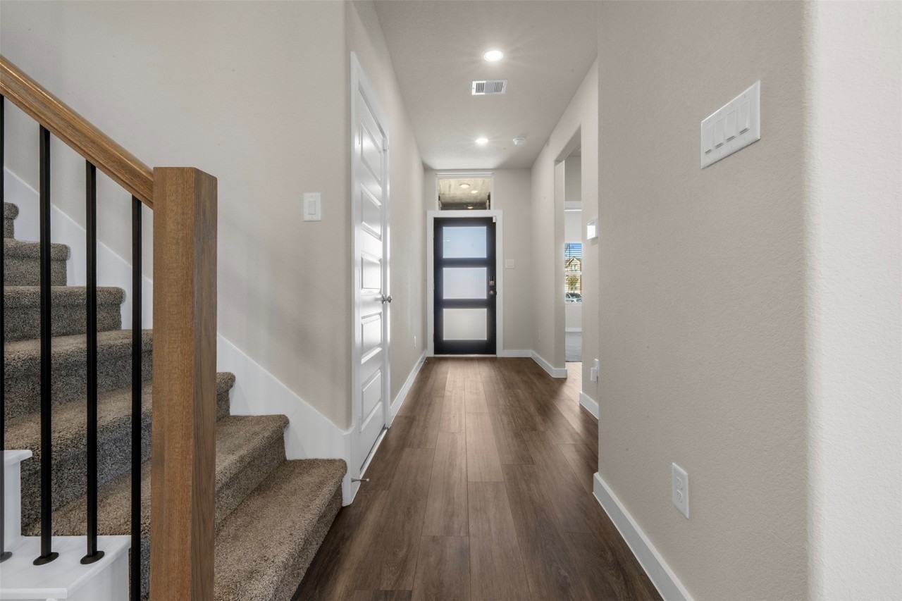 38746 Yellowstone Dr #38746 - Photo 3 of 43