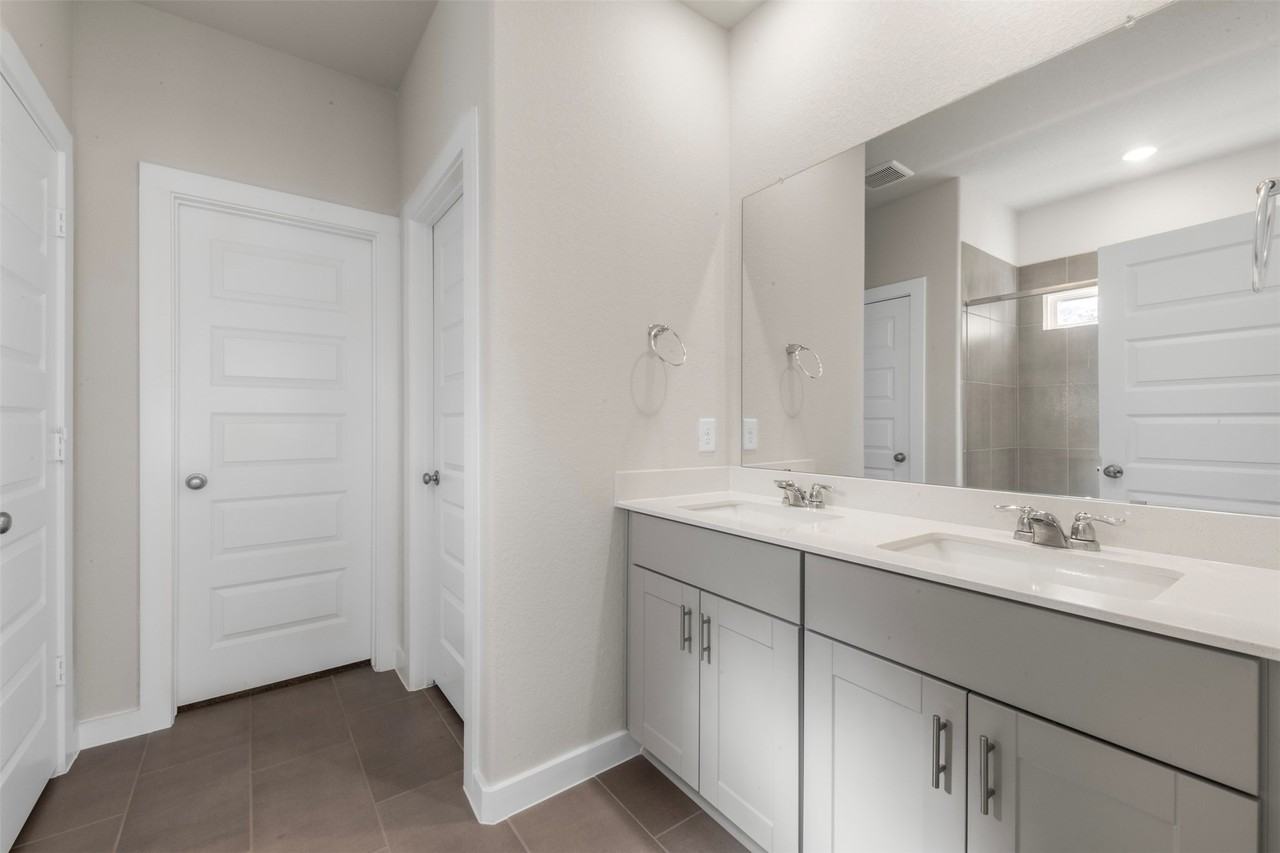 38746 Yellowstone Dr #38746 - Photo 6 of 43