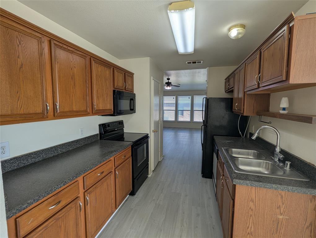 320 Lake Texoma Dr #320 - Photo 3 of 21