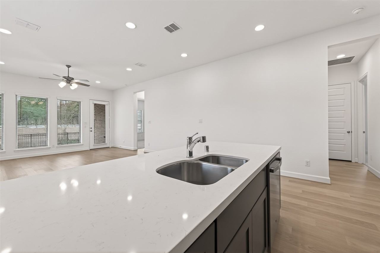 14898 Whistling Duck Ln #14898 - Photo 6 of 45