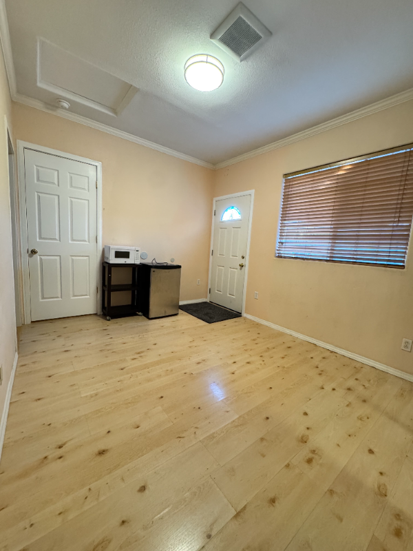 1 Horst Ave - Photo 2 of 8