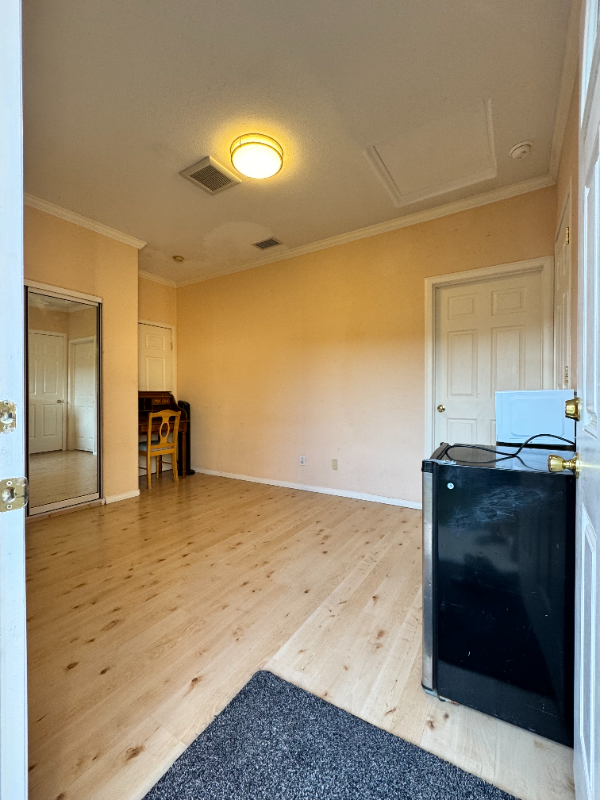 1 Horst Ave - Photo 4 of 8