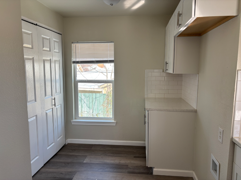 3725 Avenue N #B - Photo 5 of 10