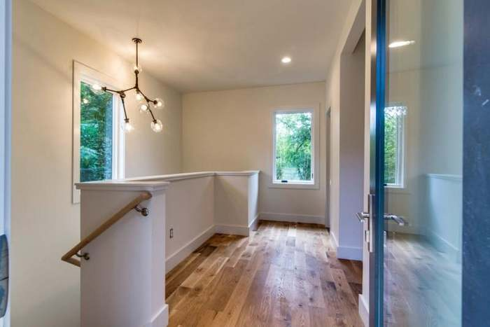 1418 Shelby Ave - Photo 4 of 18