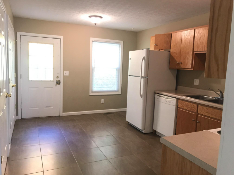 116 Creekside Dr - Photo 2 of 5