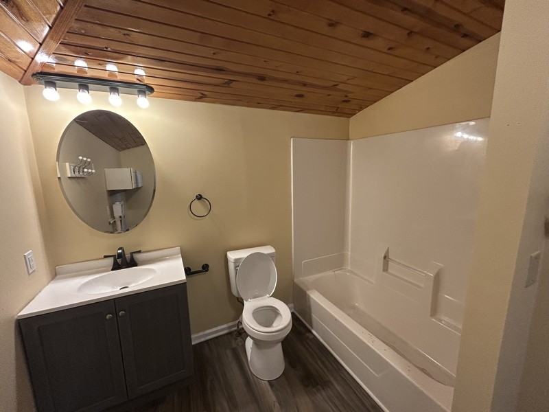 9 W Walnut St - Photo 5 of 7